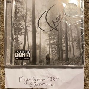 1 Autographed Taylor Swift’s 8th album, folklore